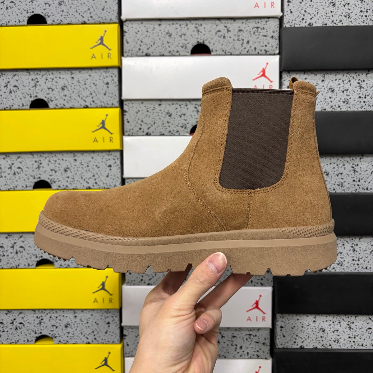 UGG Burleigh Chelsea Boot 2050 | Chestnut | EU Sizes 39–44