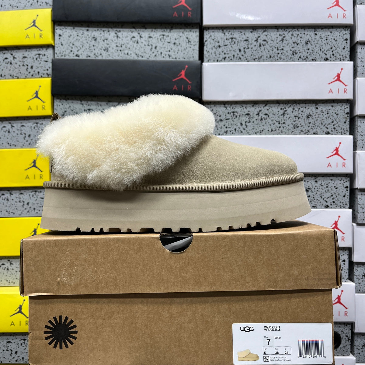 UGG Snow Boots Style 1171393 | Sand | EU Sizes 35–40