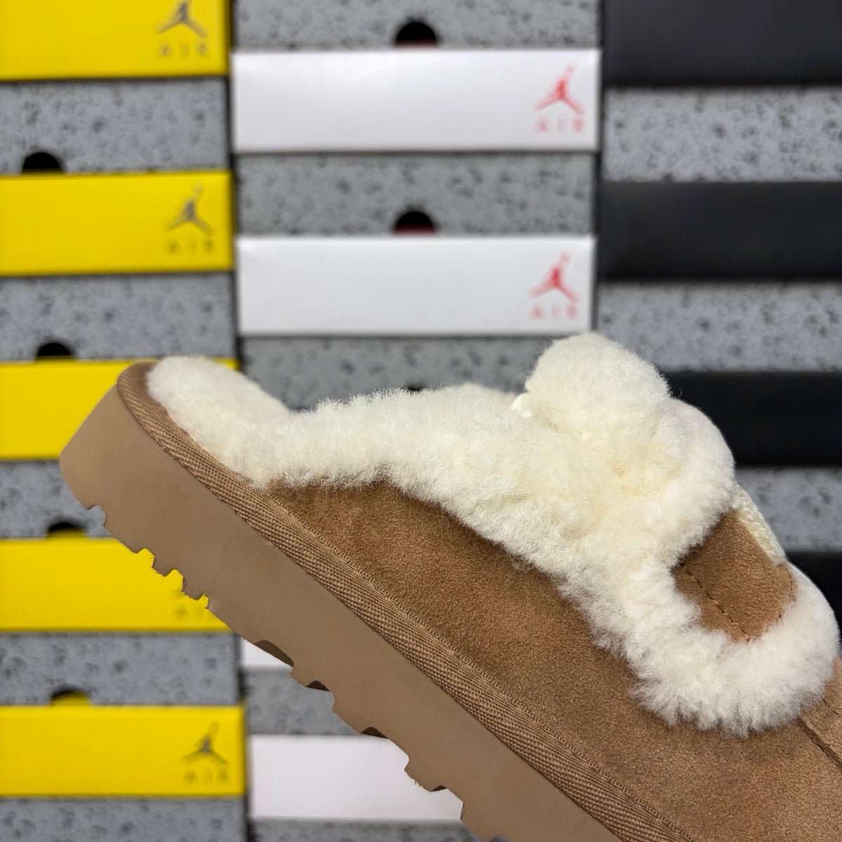 UGG Embroidered Half Slipper 5095 | Chestnut | EU Sizes 35–40