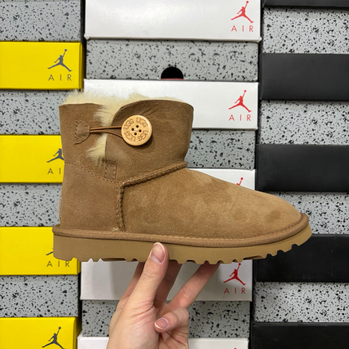 UGG Mid-Calf Snow Boots Wooden Buckle 6422 | Chestnut | Sizes 35-40
