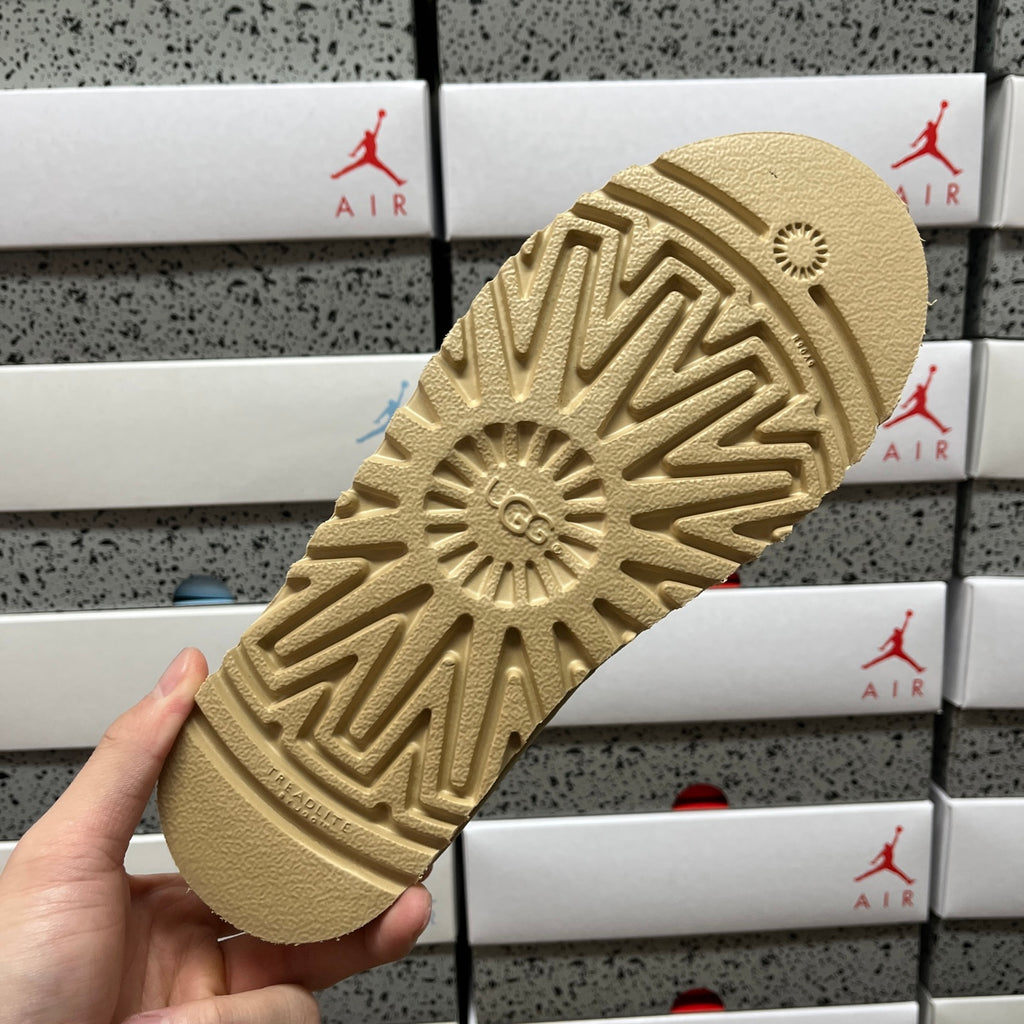 UGG Taz Folk Embroidered Boot 5955 | Mustard | EU Sizes 35–44