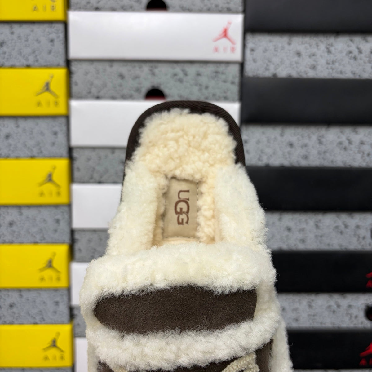 UGG Embroidered Half Slipper 5095 | Chocolate | EU Sizes 35–40
