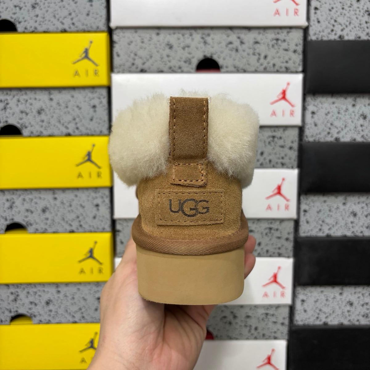 UGG Platform Boot W1166733 | Chestnut | EU Sizes 35–40