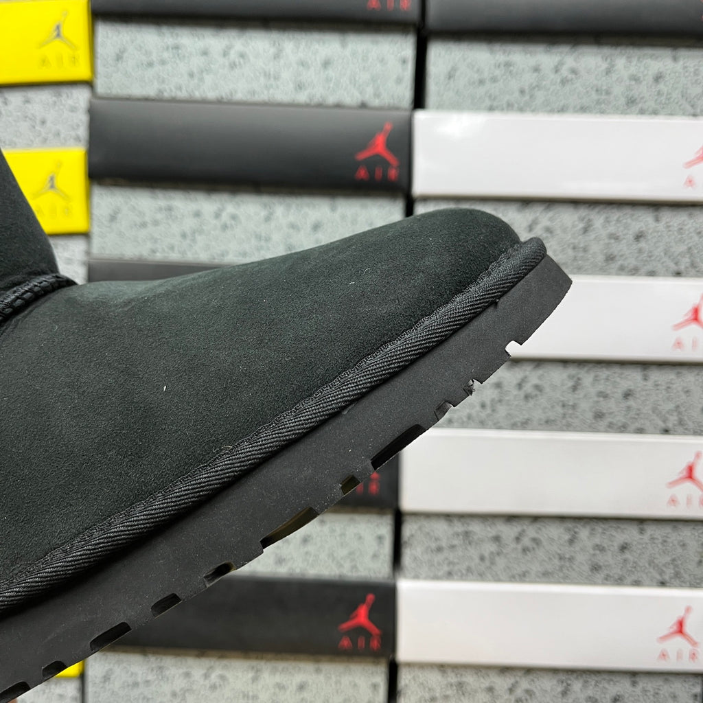 UGG Snow Boots 1016226 | Black | Sizes 35-40