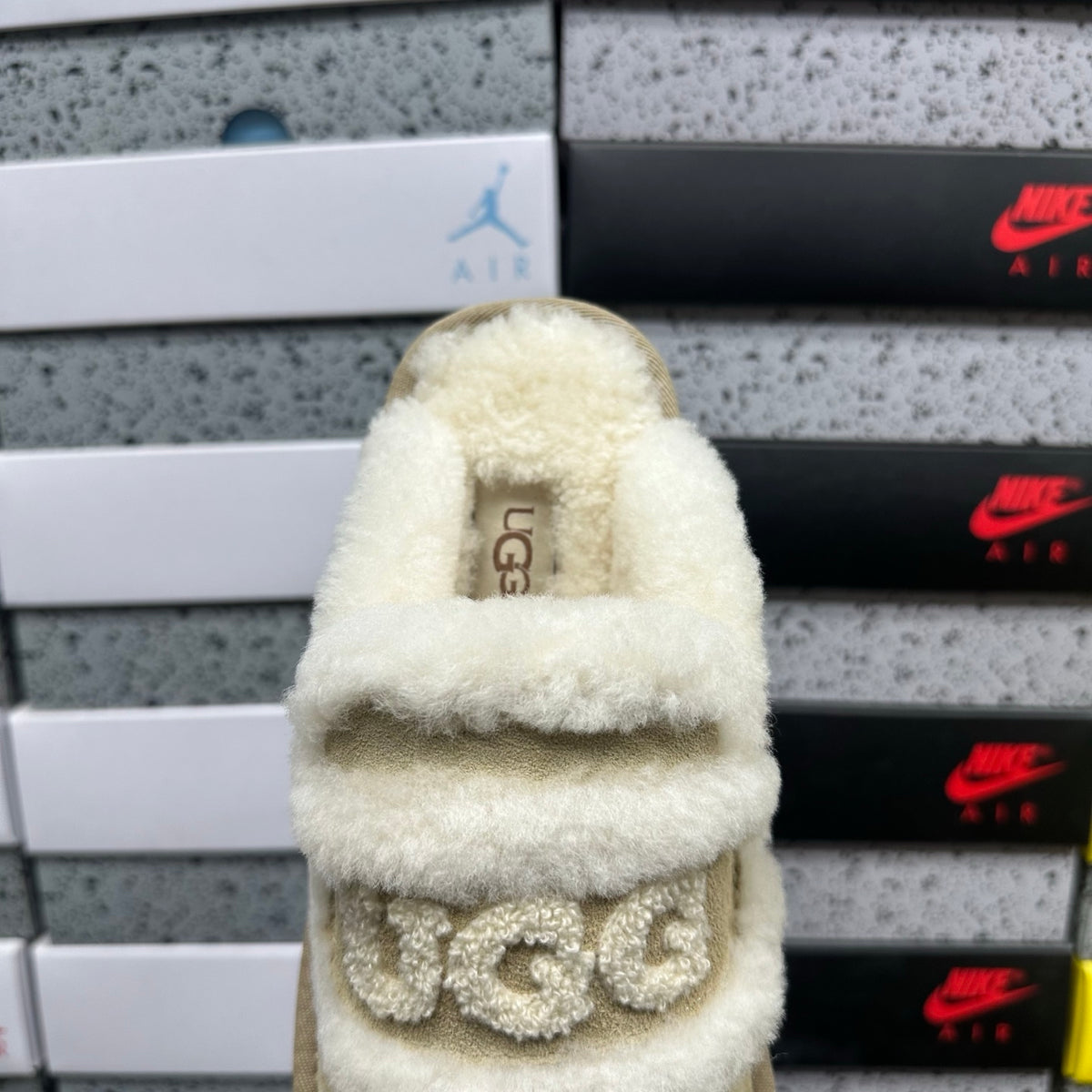 UGG Embroidered Half Slipper 5095 | Sand | EU Sizes 35–40