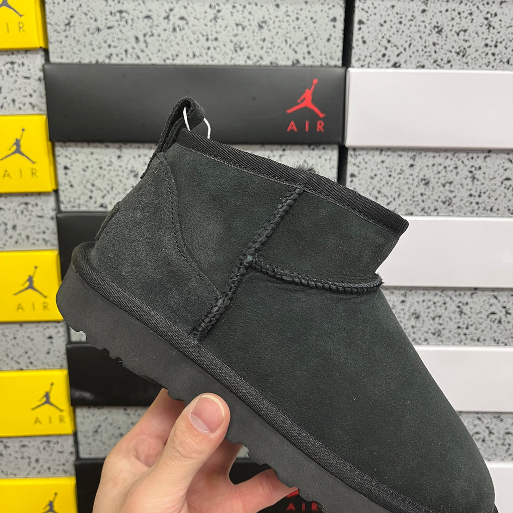 UGG Classic Mini Boot W1116109 | Black | EU Sizes 35–44