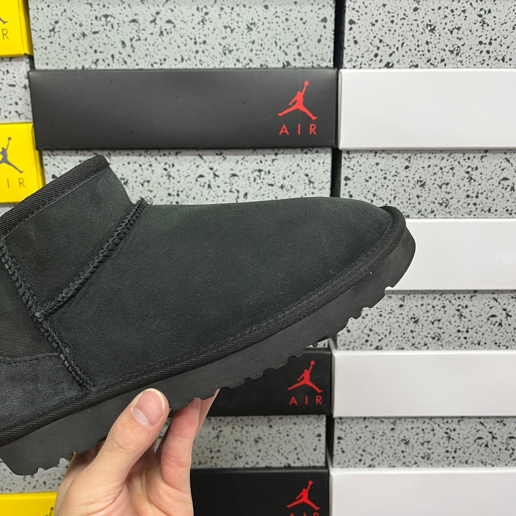 UGG Classic Mini Boot W1116109 | Black | EU Sizes 35–44