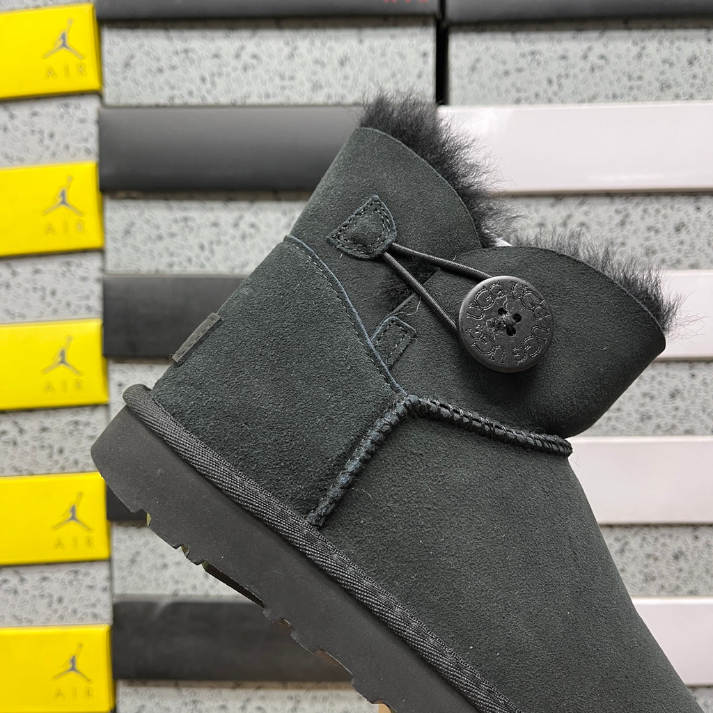 UGG Snow Boots 1016422 | Black | Sizes 35-40