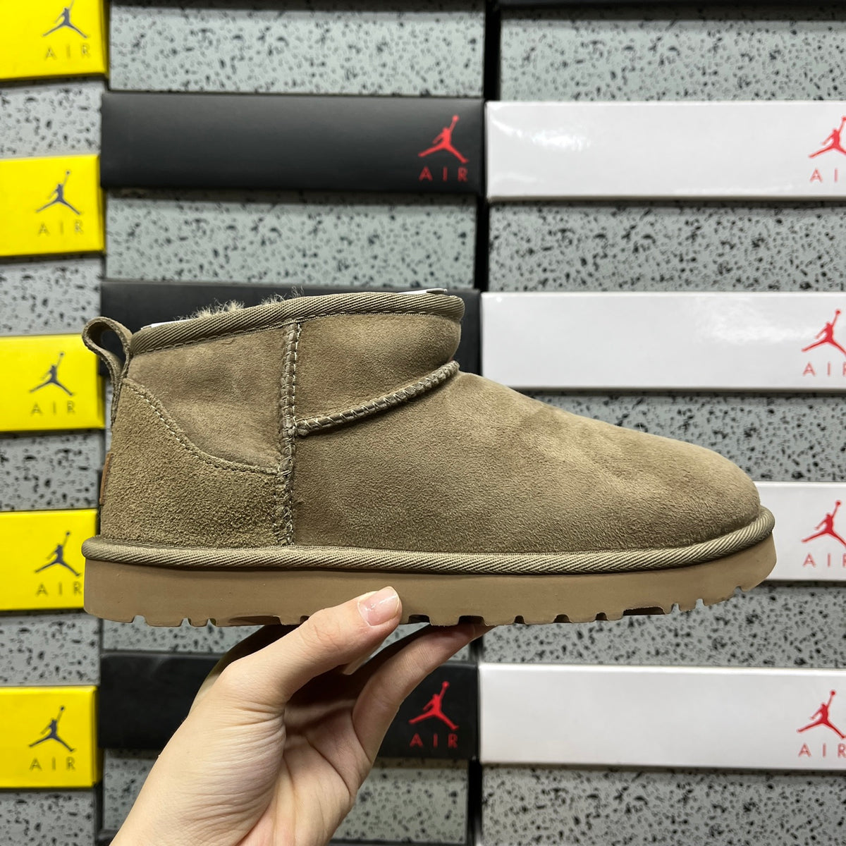 UGG Snow Boots 1116109 | Sand | Sizes 35-40