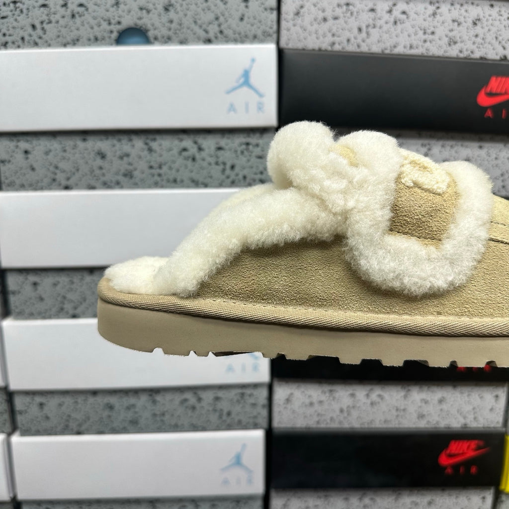 UGG Embroidered Half Slipper 5095 | Sand | EU Sizes 35–40