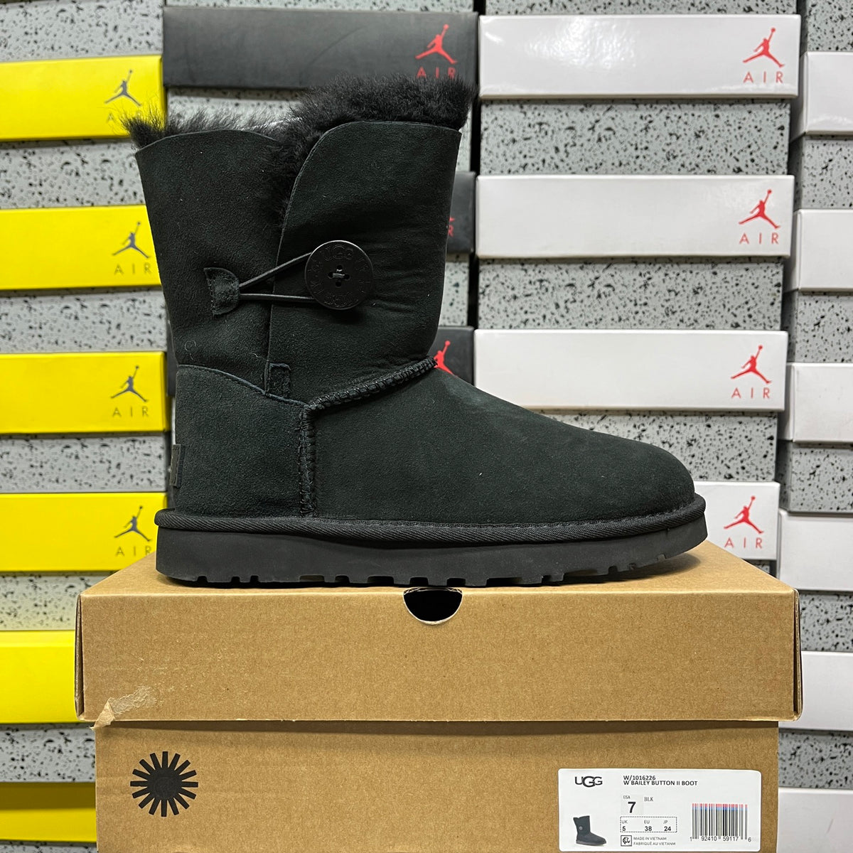 UGG Snow Boots 1016226 | Black | Sizes 35-40