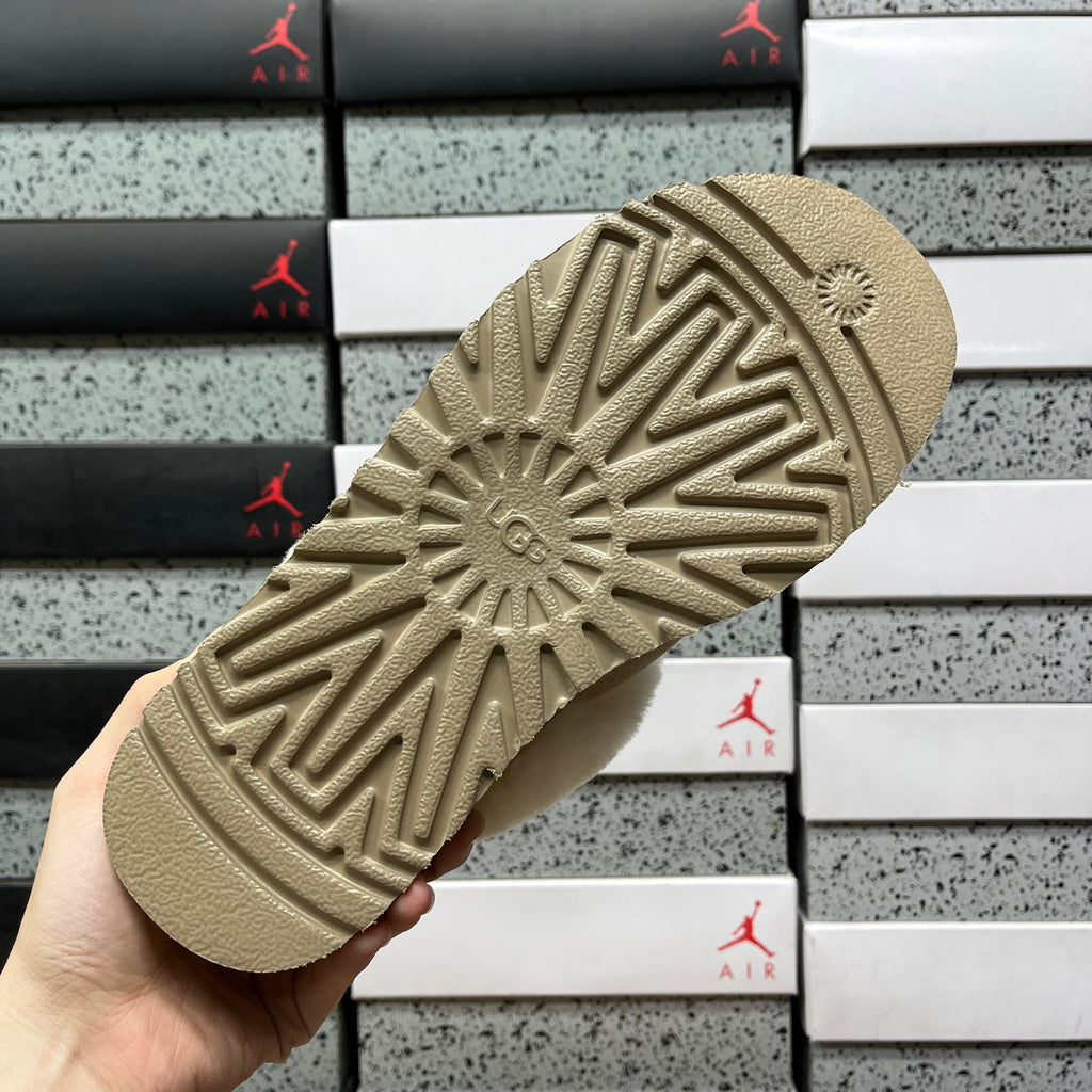 UGG Snow Boots 1122550 | Mustard | Sizes 35-40