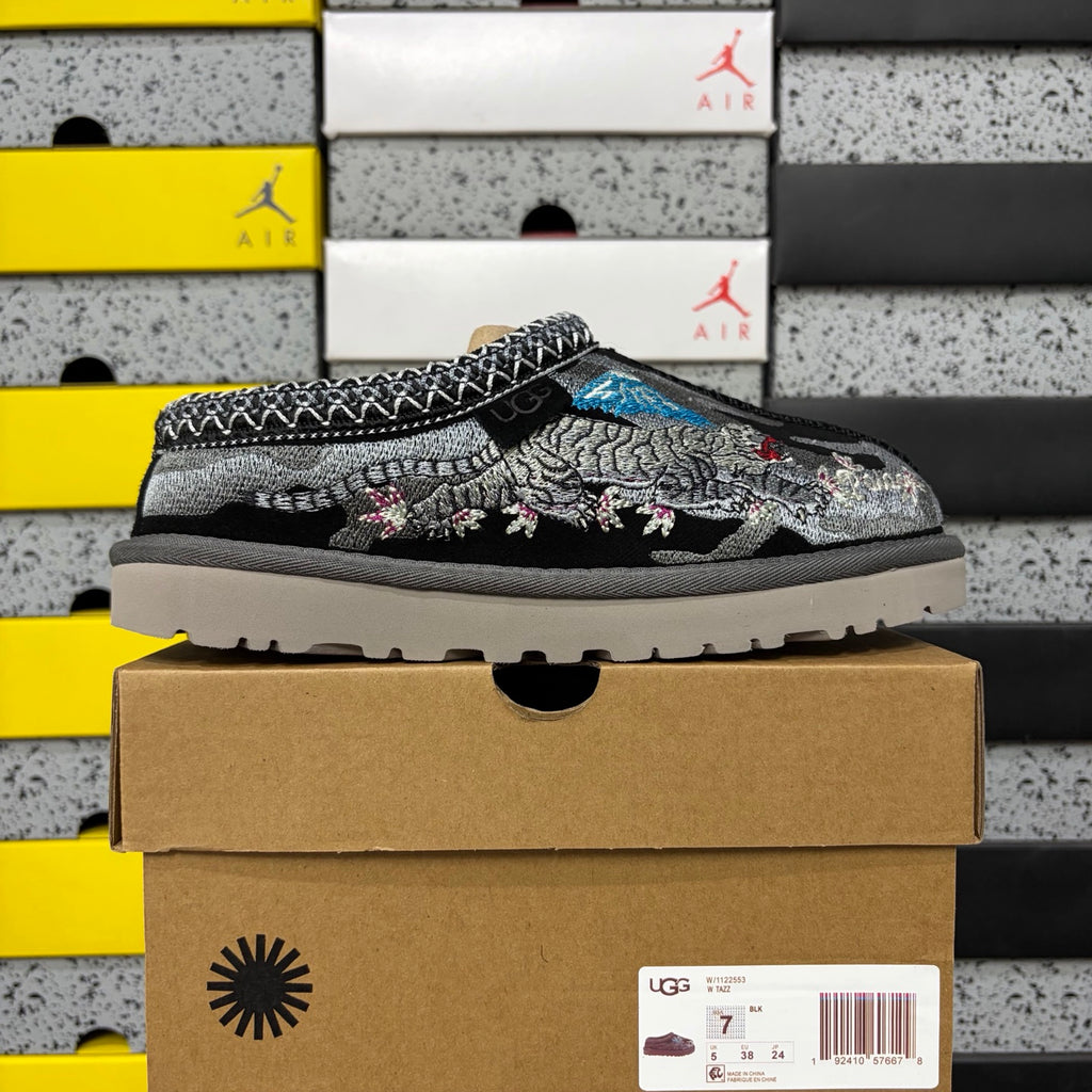 UGG Dragon & Tiger Embroidered Flat Boot 2553 | Black | EU Sizes 36–45