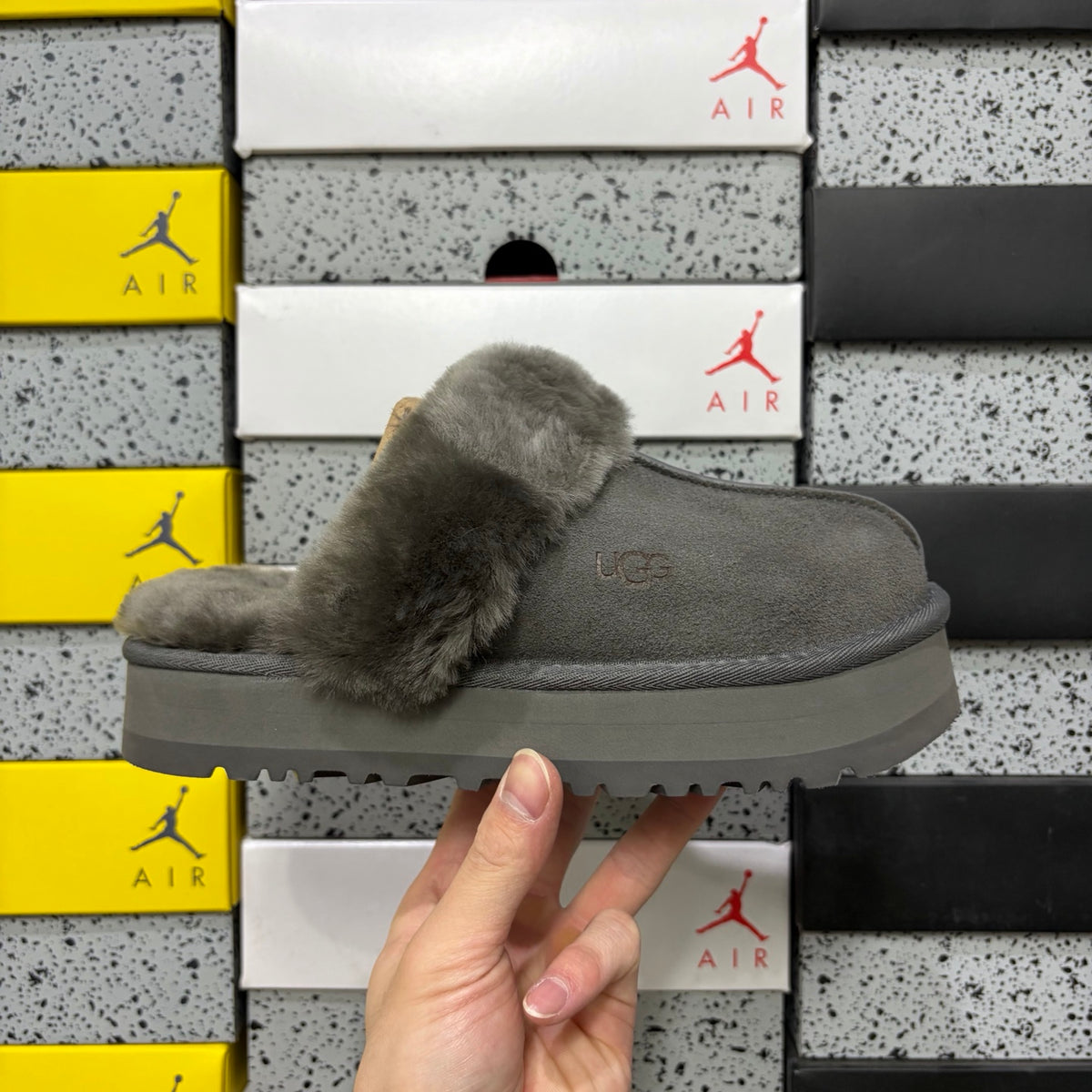 UGG Snow Boots 3cm Star Slippers 2550 | Grey | Sizes 35-40