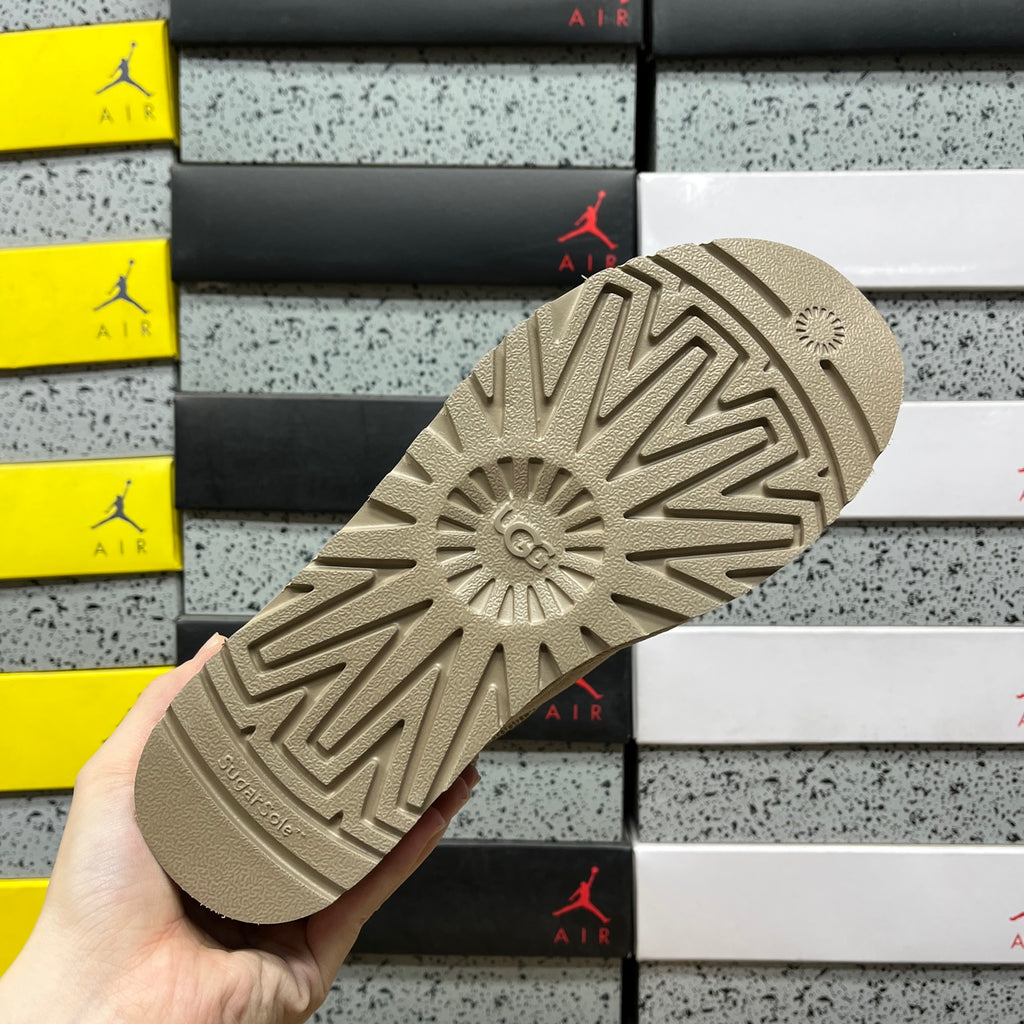 UGG Snow Boots 1135092 | Mustard | 5cm Heel | Sizes 35-40