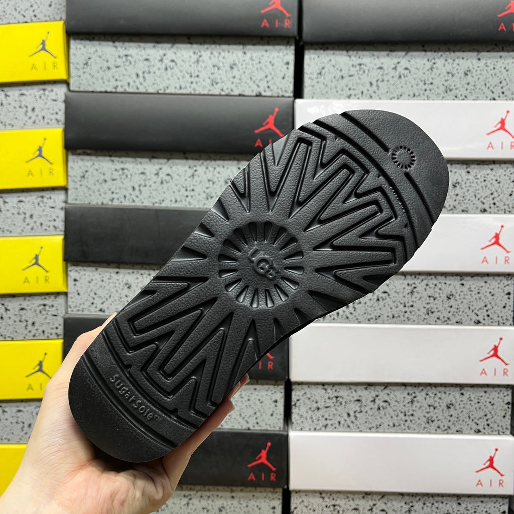 UGG Snow Boots 1016222 | Black | Sizes 35-40