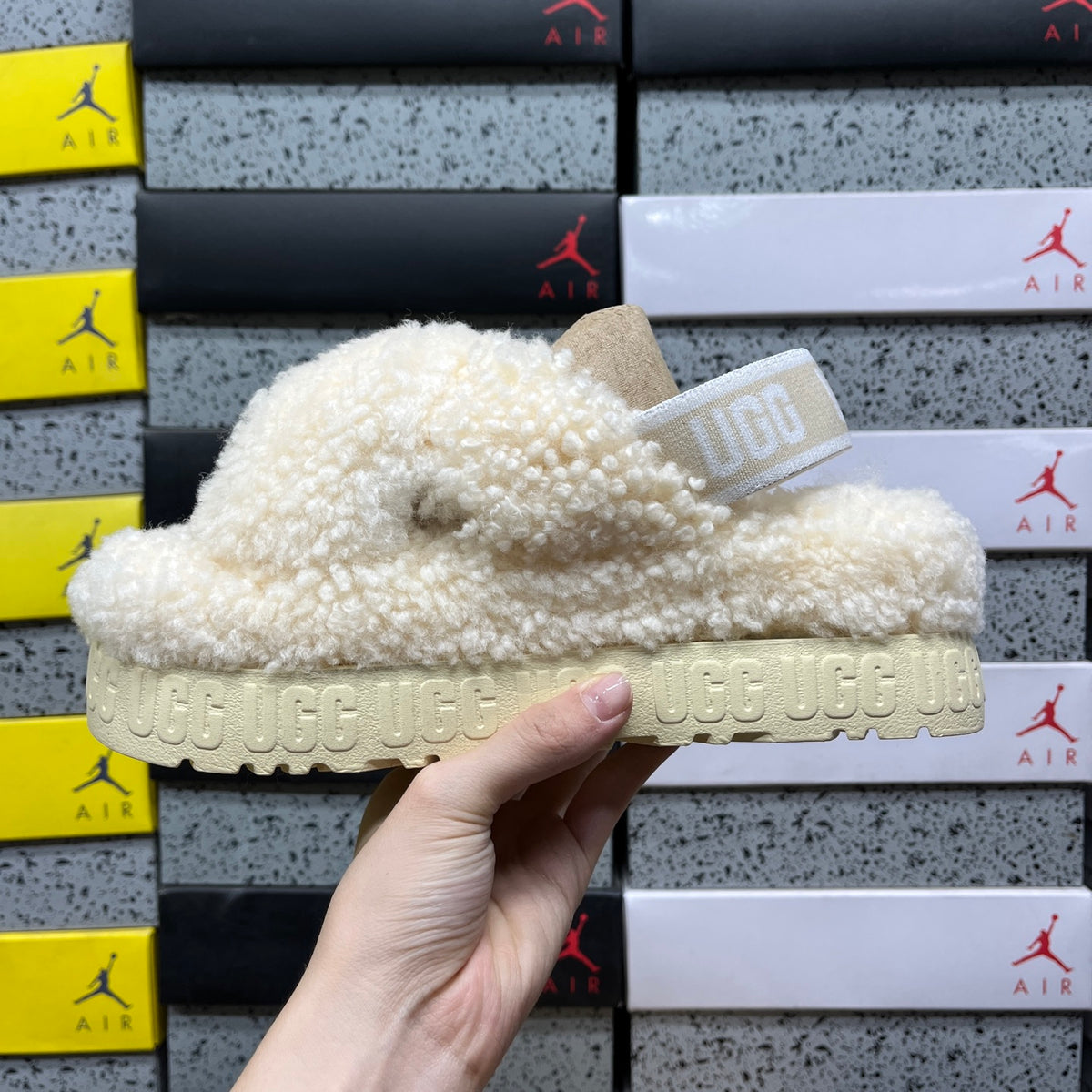 UGG Snow Boots Style 1191135 | Cream | EU Sizes 35–40