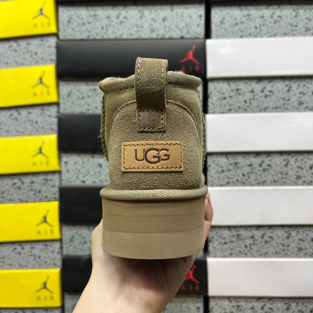 UGG Snow Boots 1135093 | Sand | 3cm Heel | Sizes 35-40