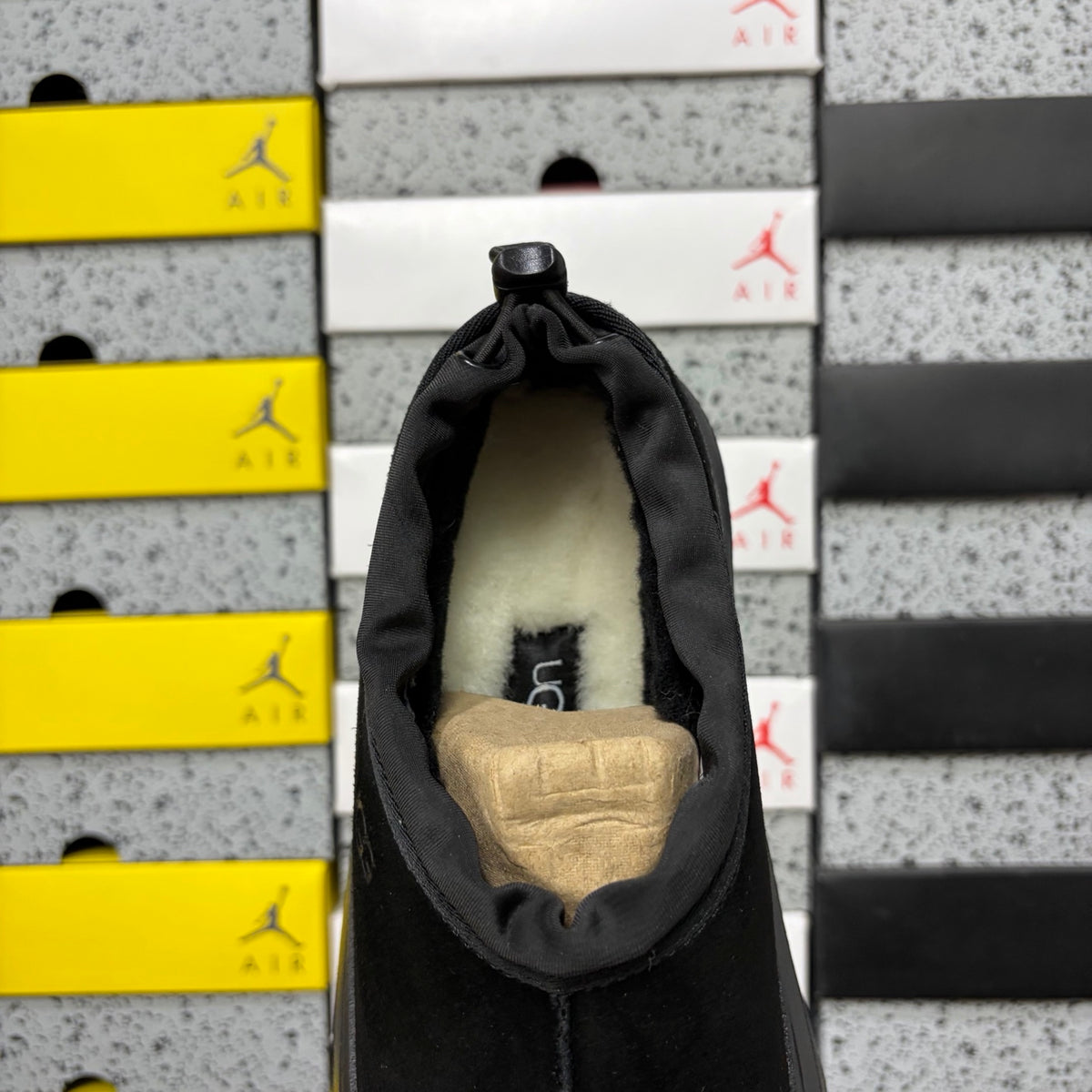 UGG Tasman Slipper 4096 | Black | EU Sizes 39–44