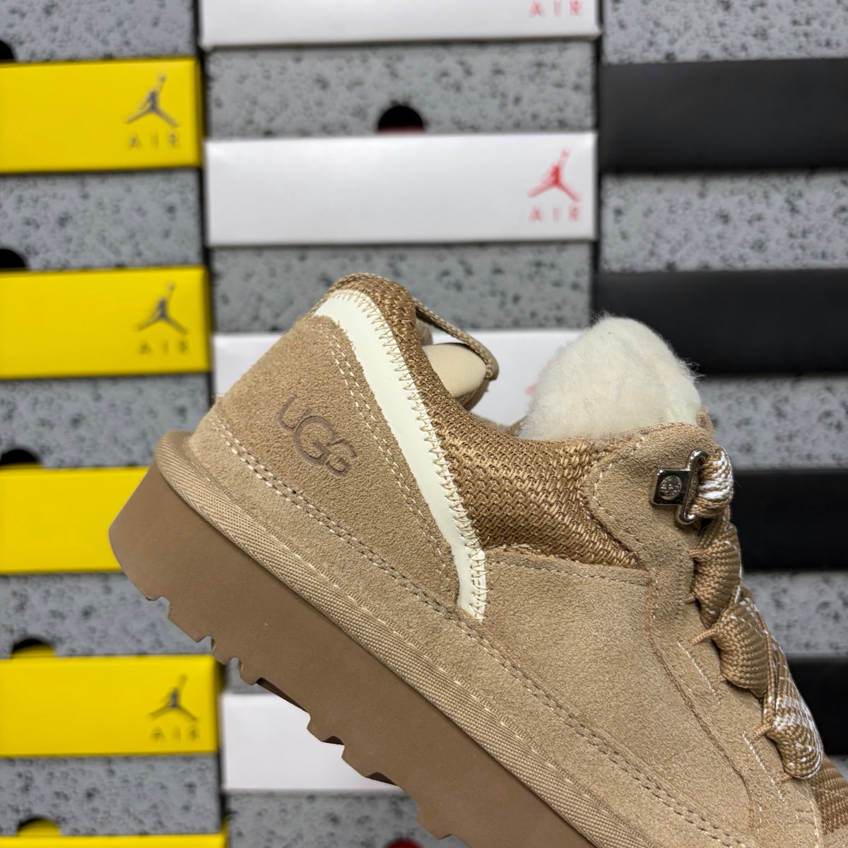 UGG Mele Low Sneaker 4032 | Sand | EU Sizes 35–44