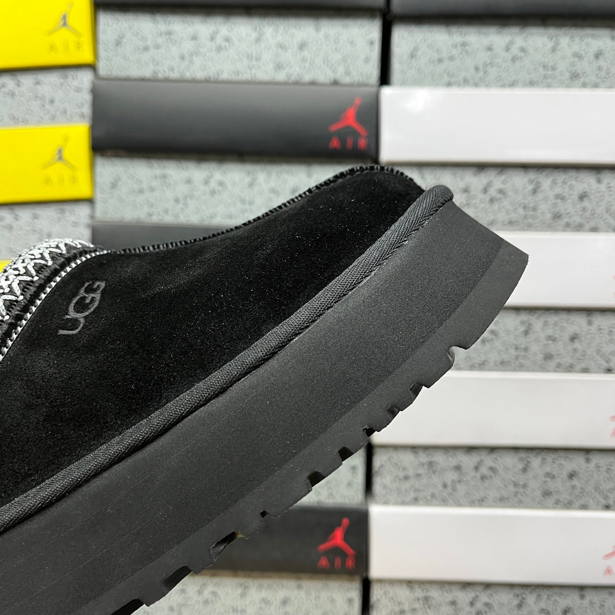 UGG Snow Boots 1122553 | Black | Sizes 35-41