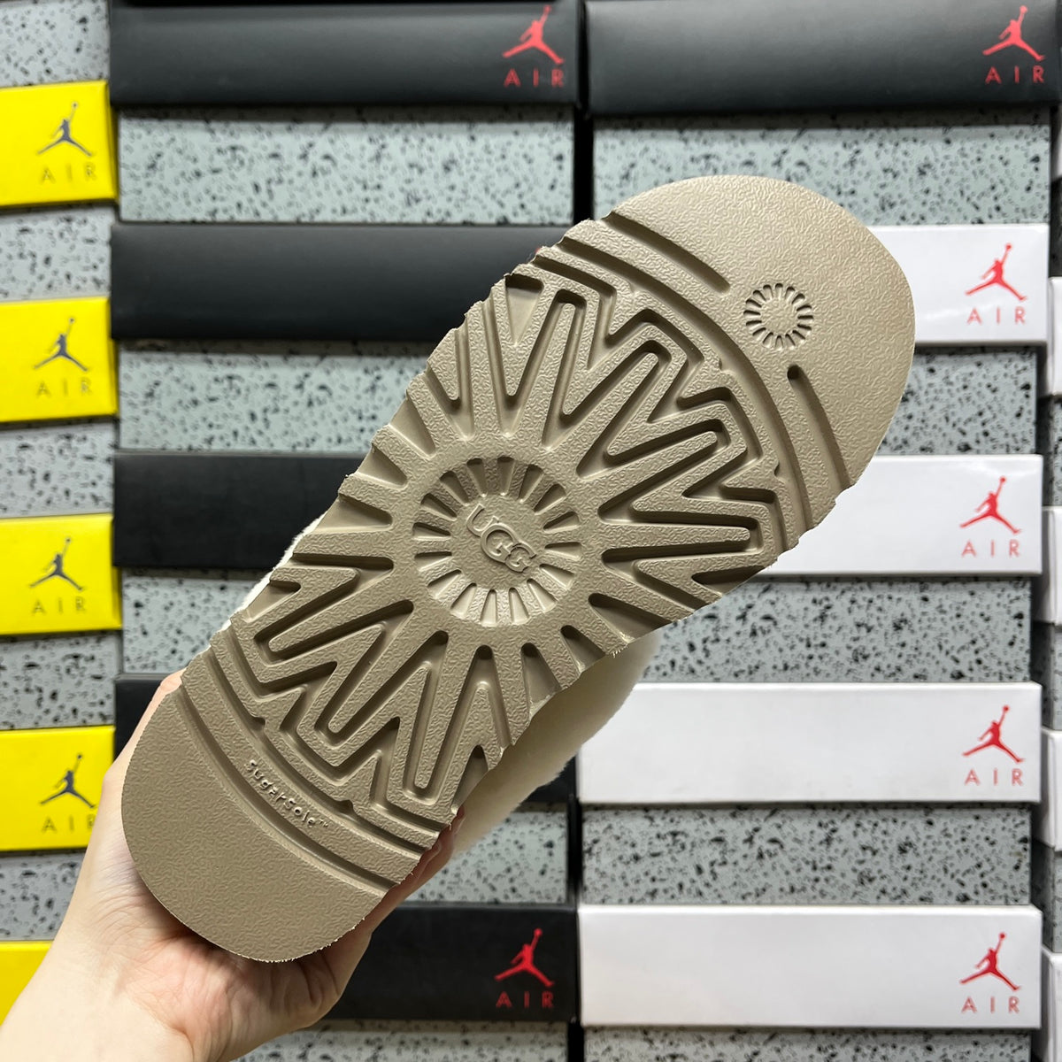 UGG Snow Boots Style 1171393 | Sand | EU Sizes 35–40