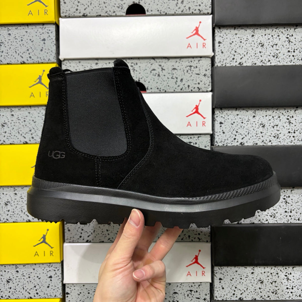 UGG Burleigh Chelsea Boot 2050 | Black | EU Sizes 39–44
