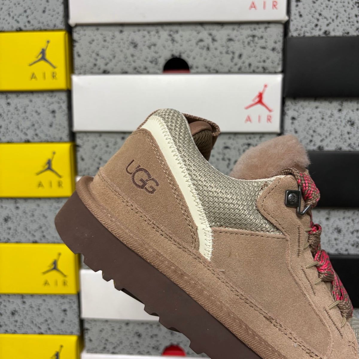 UGG Mele Low Sneaker 4032 | Fawn | EU Sizes 35–44