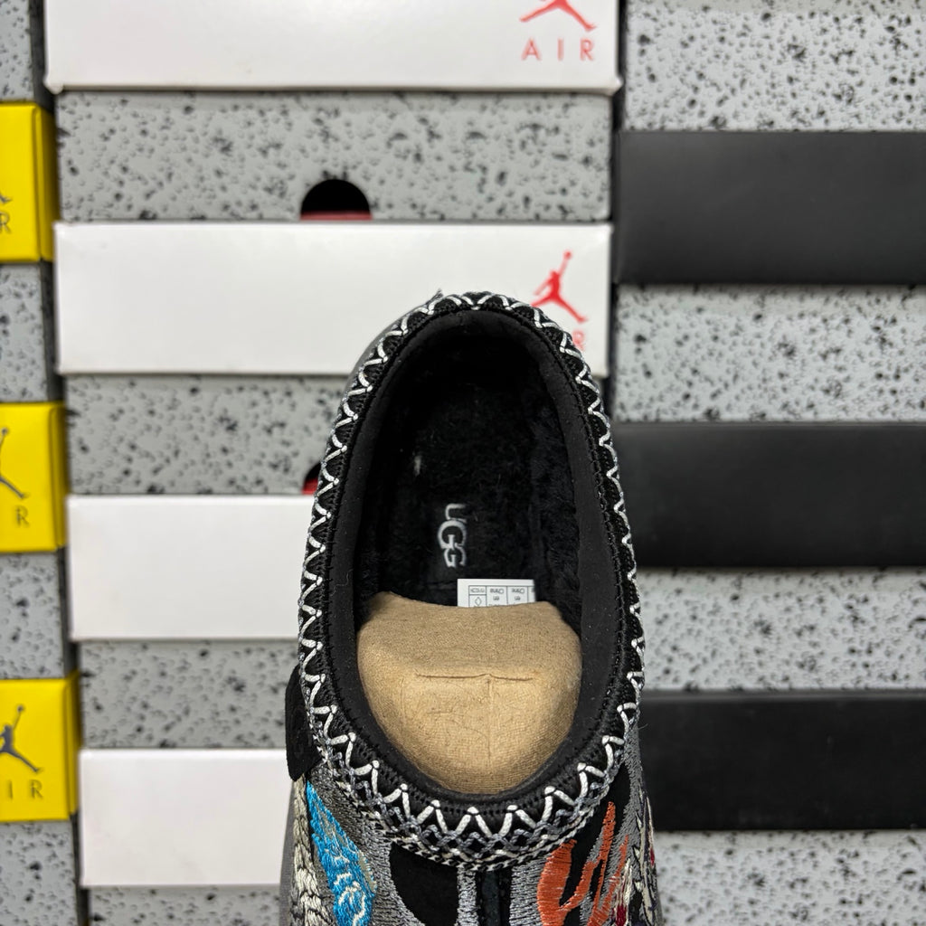 UGG Dragon & Tiger Embroidered Flat Boot 2553 | Black | EU Sizes 36–45