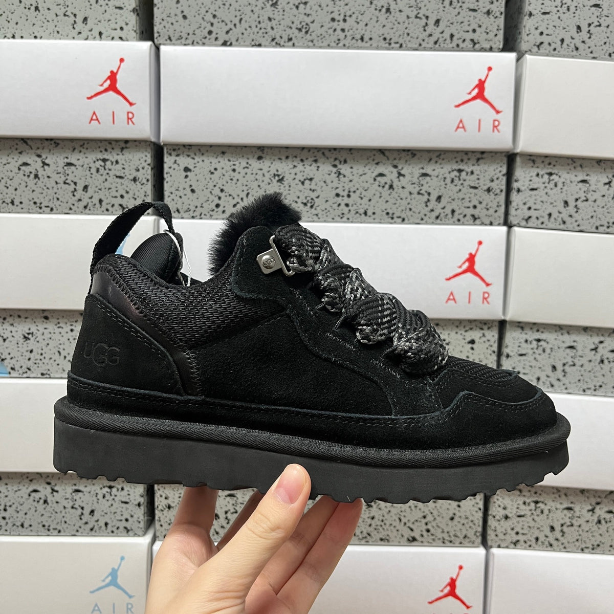 UGG Mele Low Sneaker 4032 | Black | EU Sizes 35–44