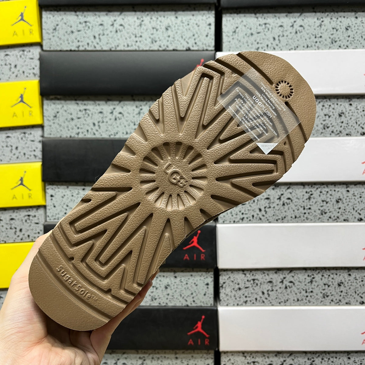UGG Snow Boots 1116109 | Sand | Sizes 35-40