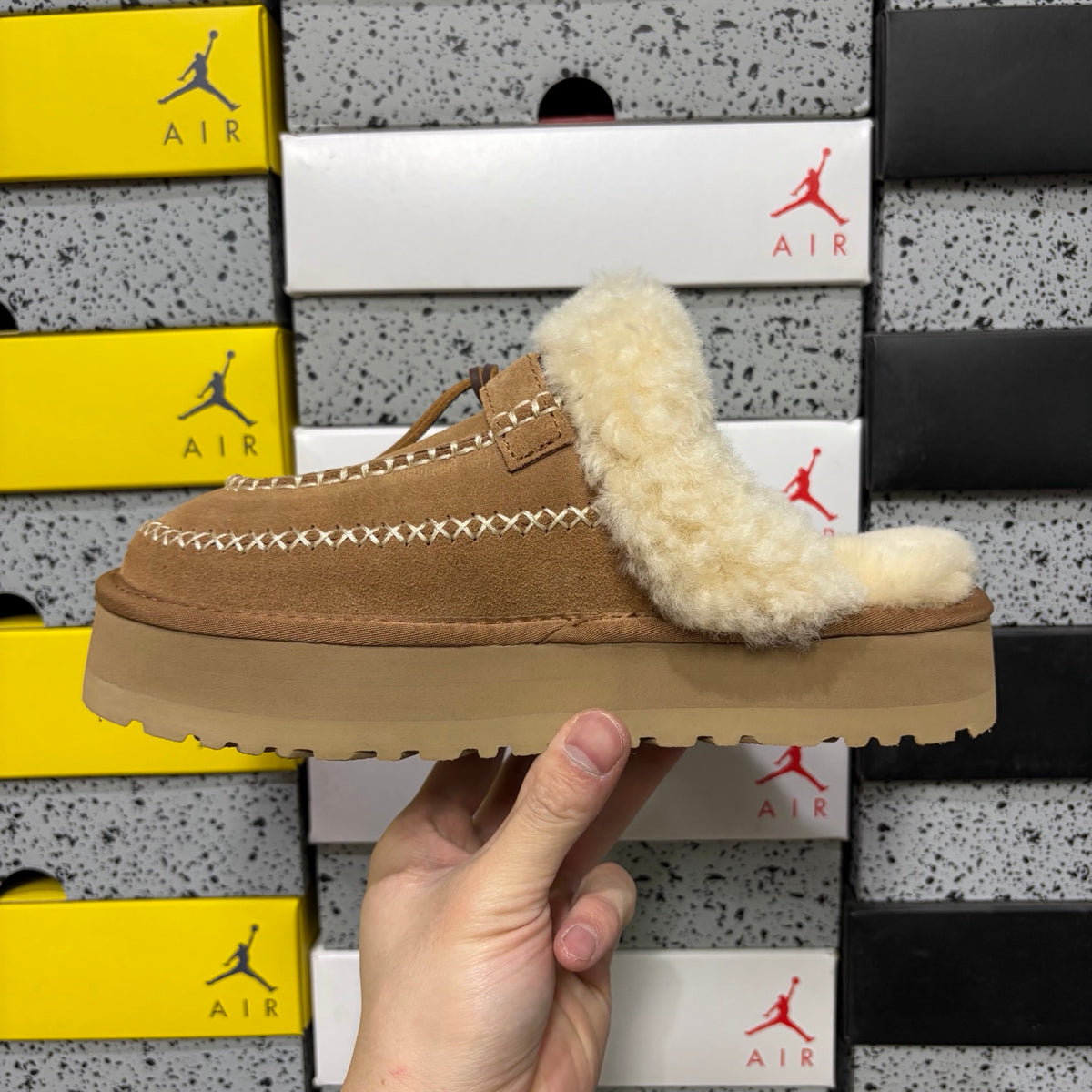 UGG Alpine Slipper W1158260 | Chestnut | EU Sizes 35–40