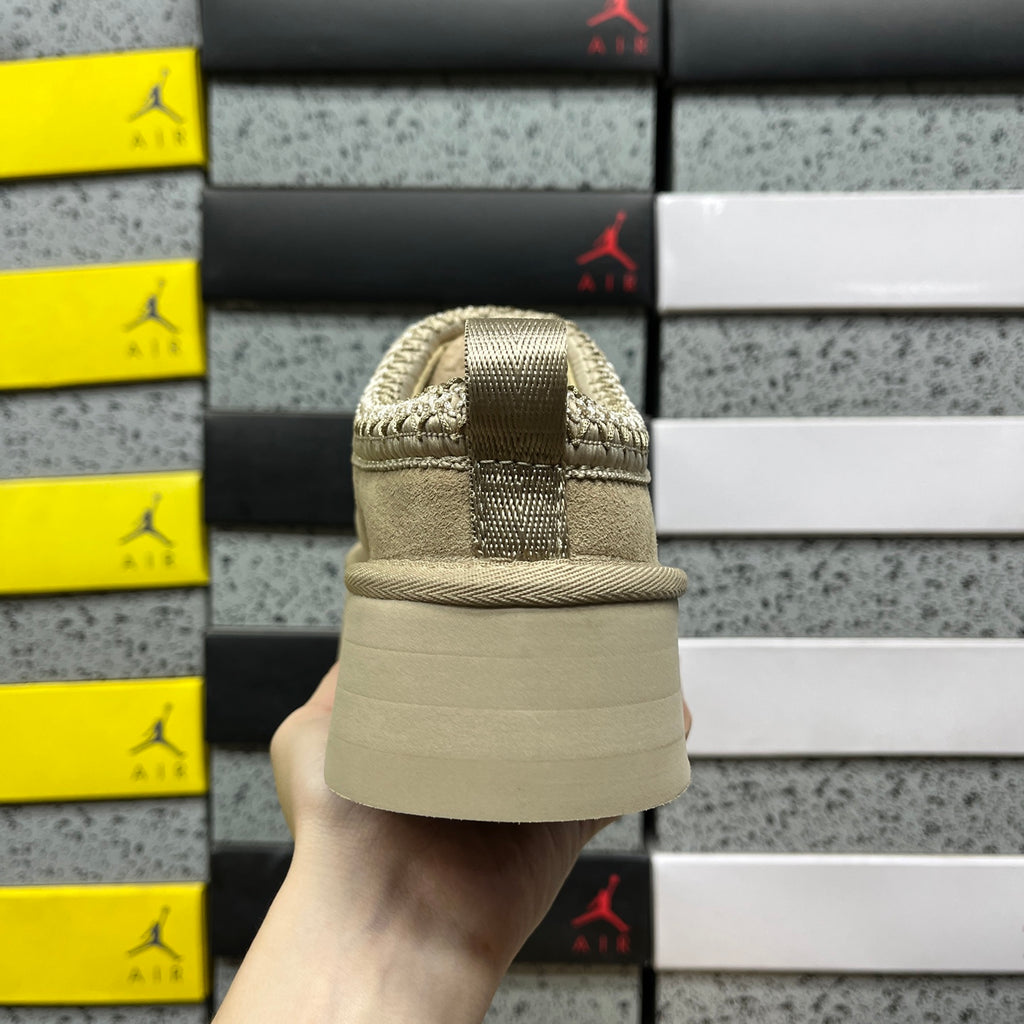 UGG Snow Boots 1122553 | Mustard | Sizes 35-40