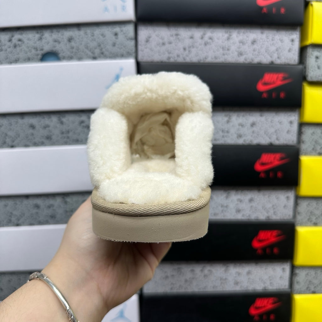 UGG Embroidered Half Slipper 5095 | Sand | EU Sizes 35–40