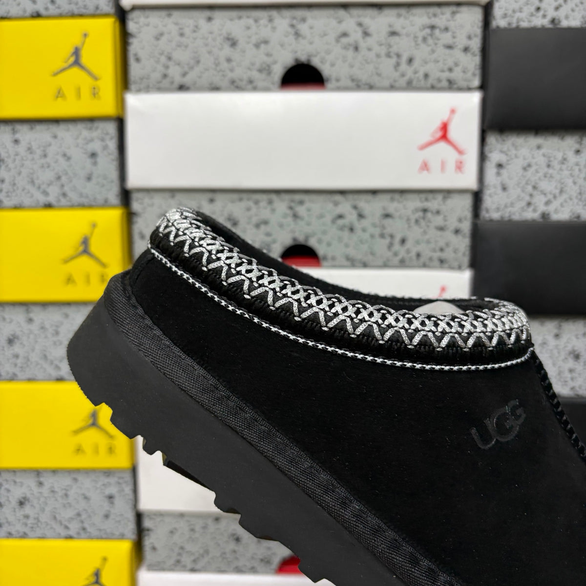 UGG Taz Folk Embroidered Boot 5955 | Black | EU Sizes 35–44