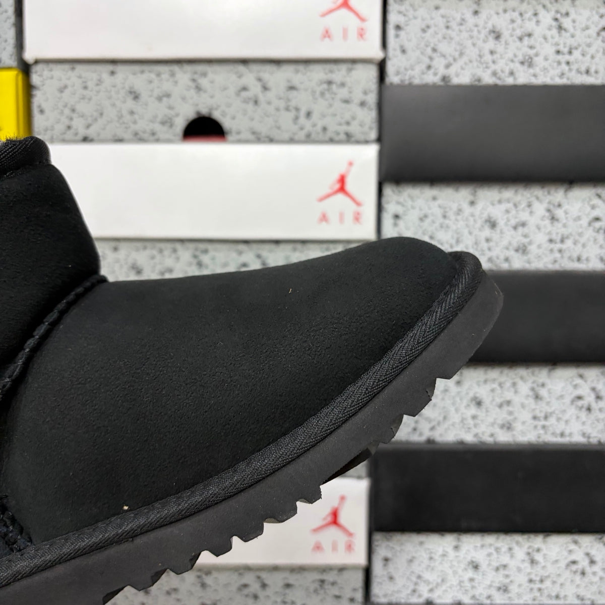 UGG Classic Mid-Calf Snow Boots 5854 6222 | Black | Sizes 35-44