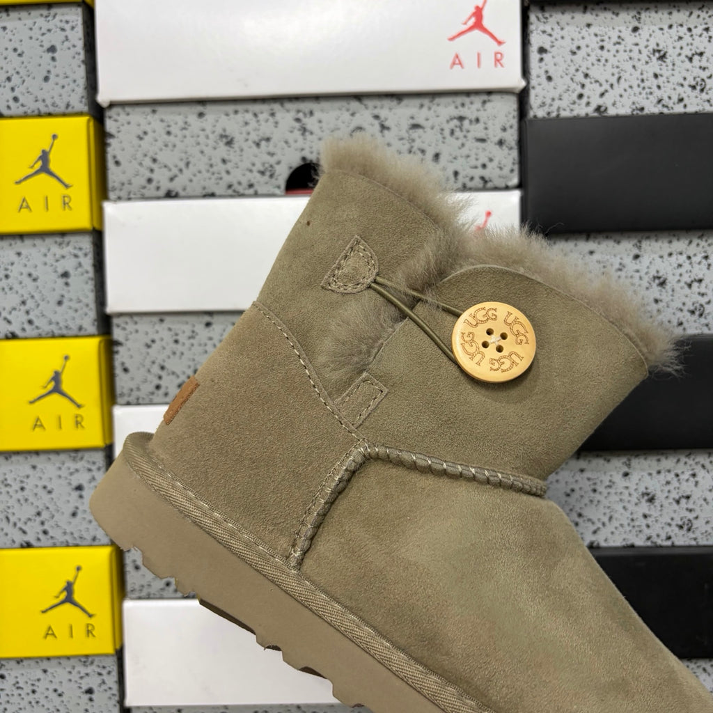 UGG Mid-Calf Snow Boots Wooden Buckle 6422 | Antelope Brown | Sizes 35-40