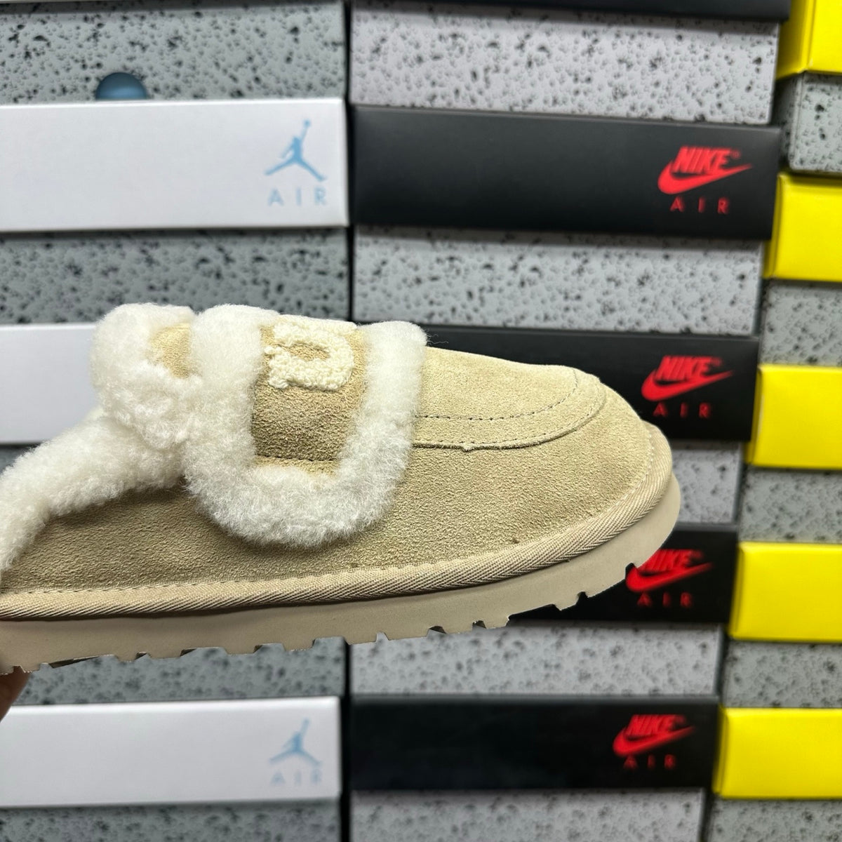 UGG Embroidered Half Slipper 5095 | Sand | EU Sizes 35–40