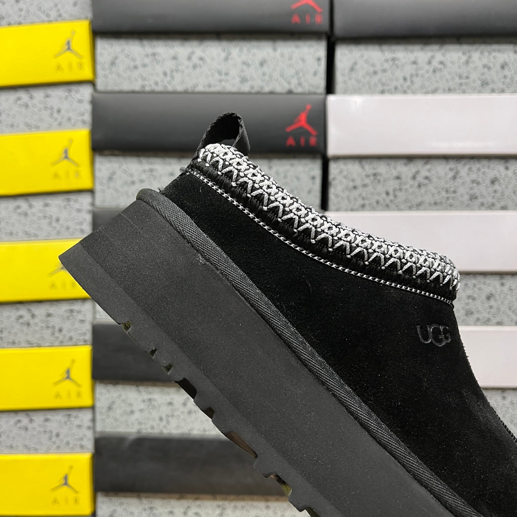 UGG Snow Boots 1122553 | Black | Sizes 35-41