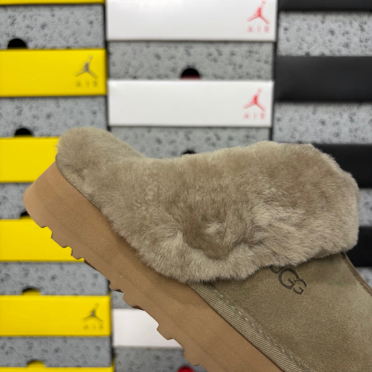 UGG Snow Boots 3cm Star Slippers 2550 | Antelope Brown | Sizes 35-40