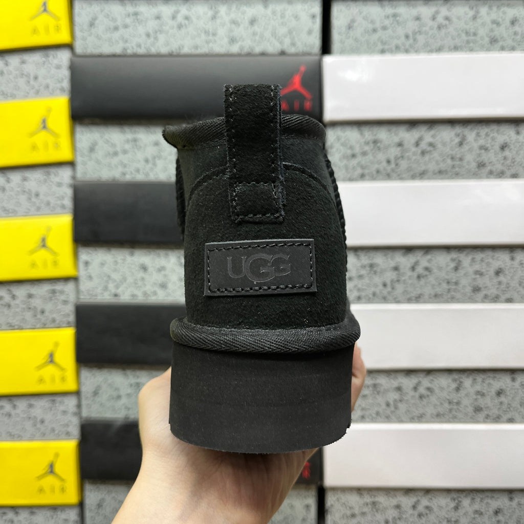 UGG Snow Boots Style 1135093 | Sand | 3cm Heel | EU Sizes 35–40