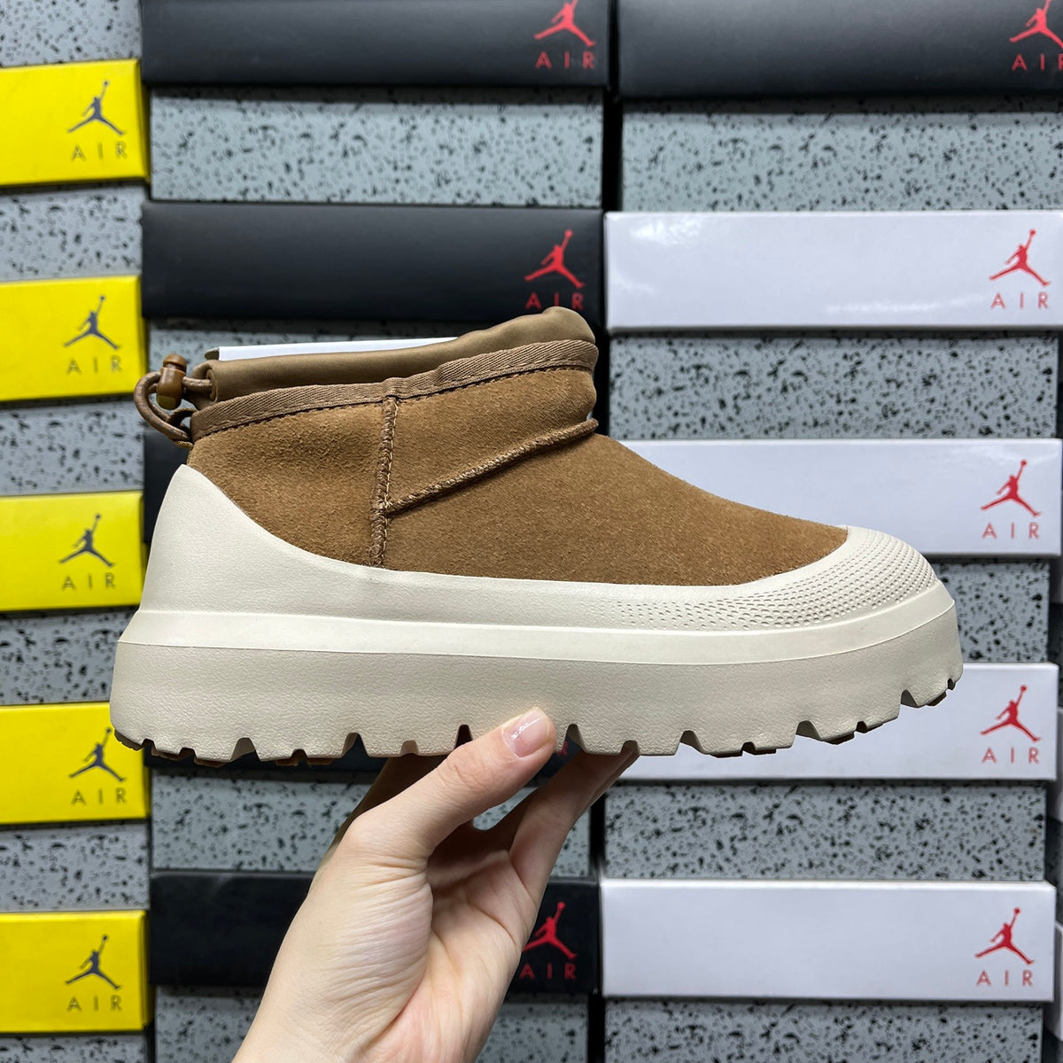 UGG Snow Boots 1114196 | Chestnut | Sizes 35-45