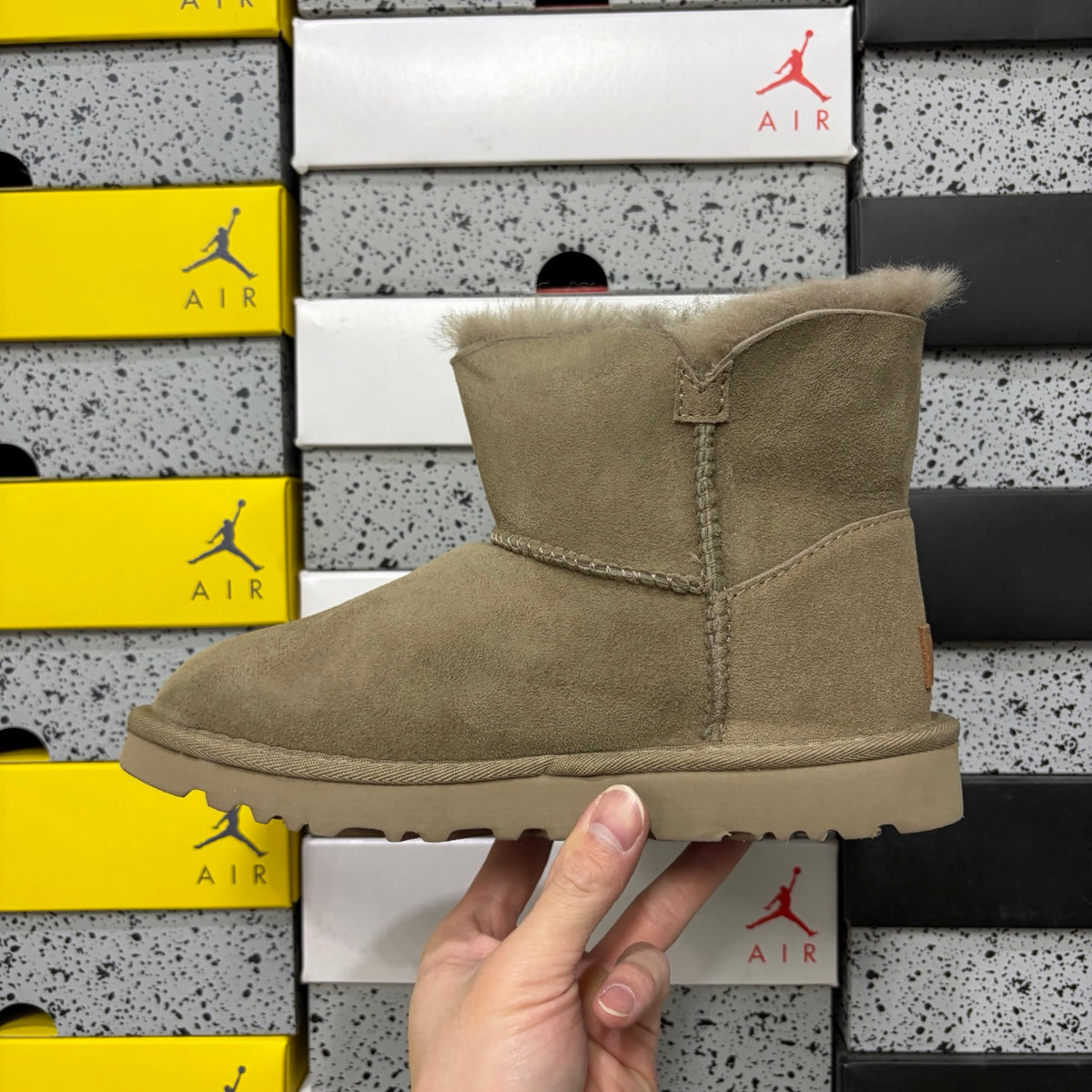 UGG Mid-Calf Snow Boots Wooden Buckle 6422 | Antelope Brown | Sizes 35-40