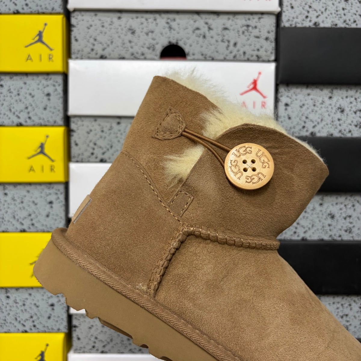 UGG Mid-Calf Snow Boots Wooden Buckle 6422 | Chestnut | Sizes 35-40