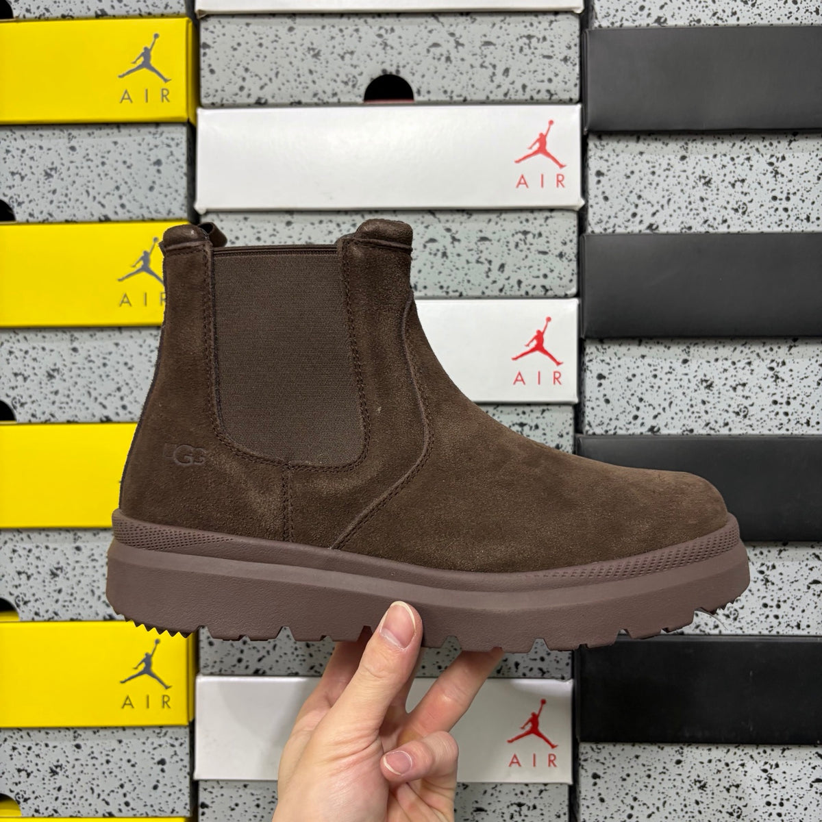 UGG Burleigh Chelsea Boot 2050 | Chocolate | EU Sizes 39–44