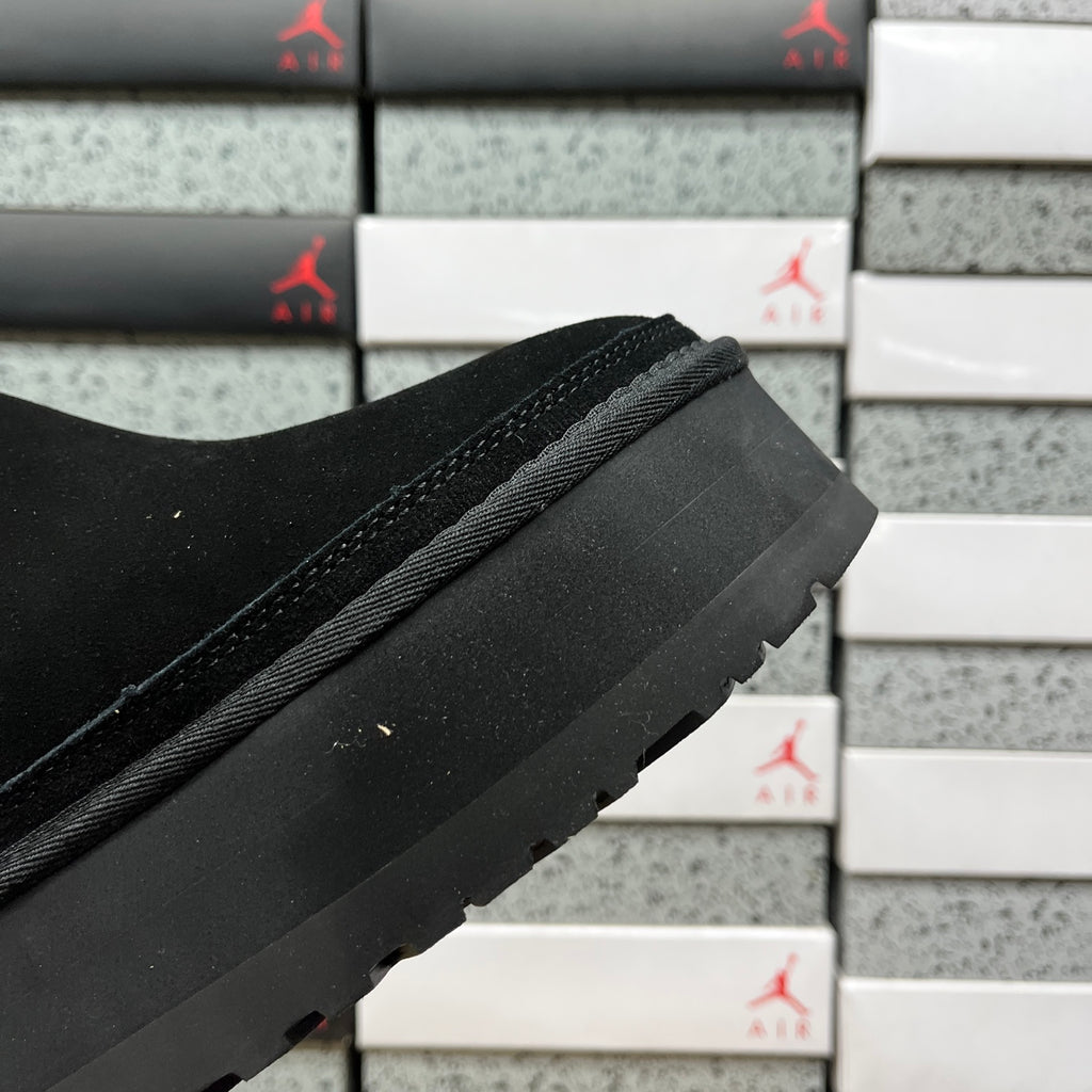 UGG Snow Boots 1134526 | Black | Sizes 35-40