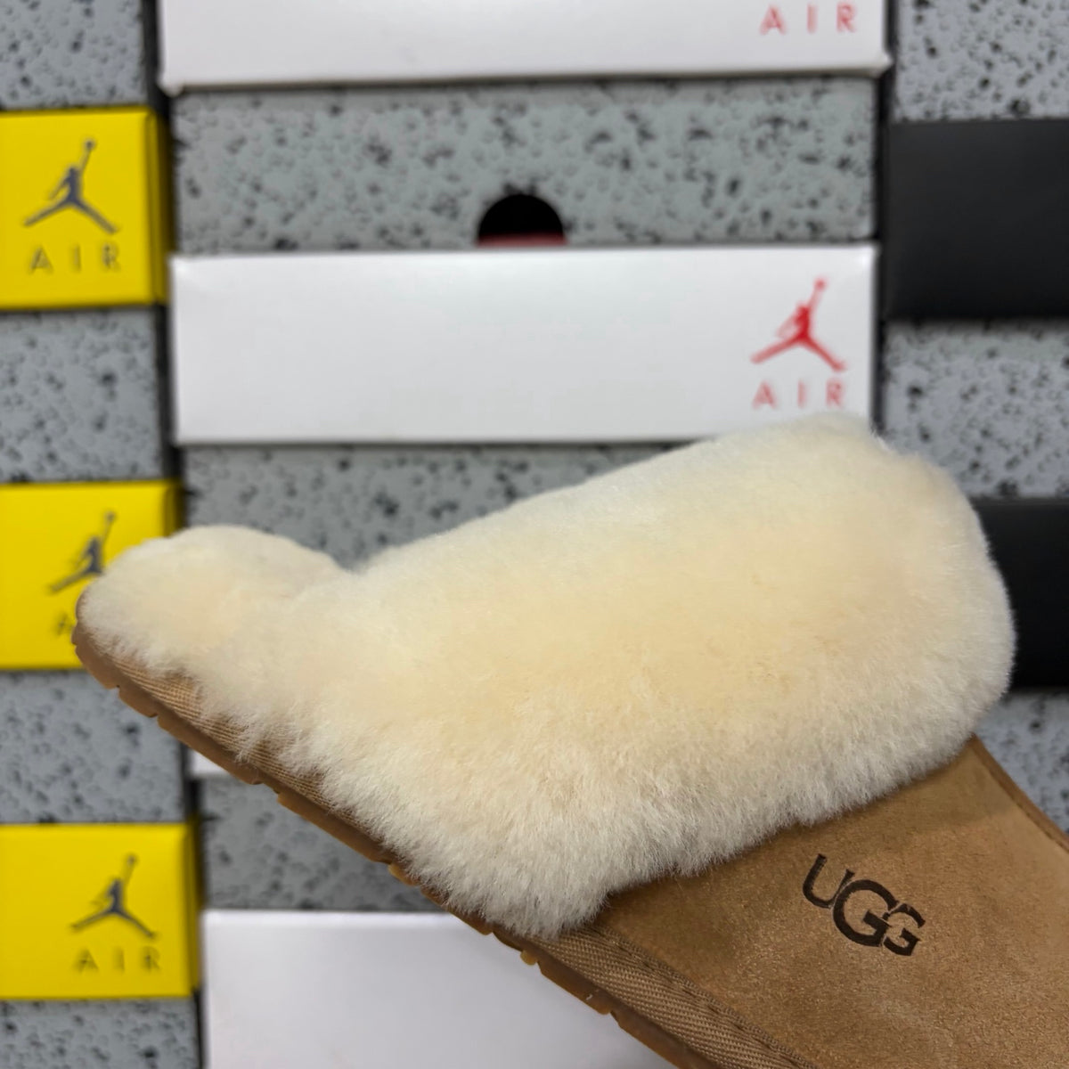 UGG Flat Slide Slipper 2550 | Chestnut | EU Sizes 35–40