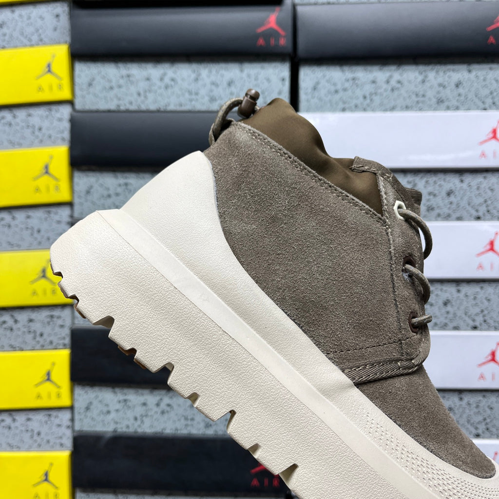 UGG Snow Boots 113991 | Walnut White | Sizes 35-45