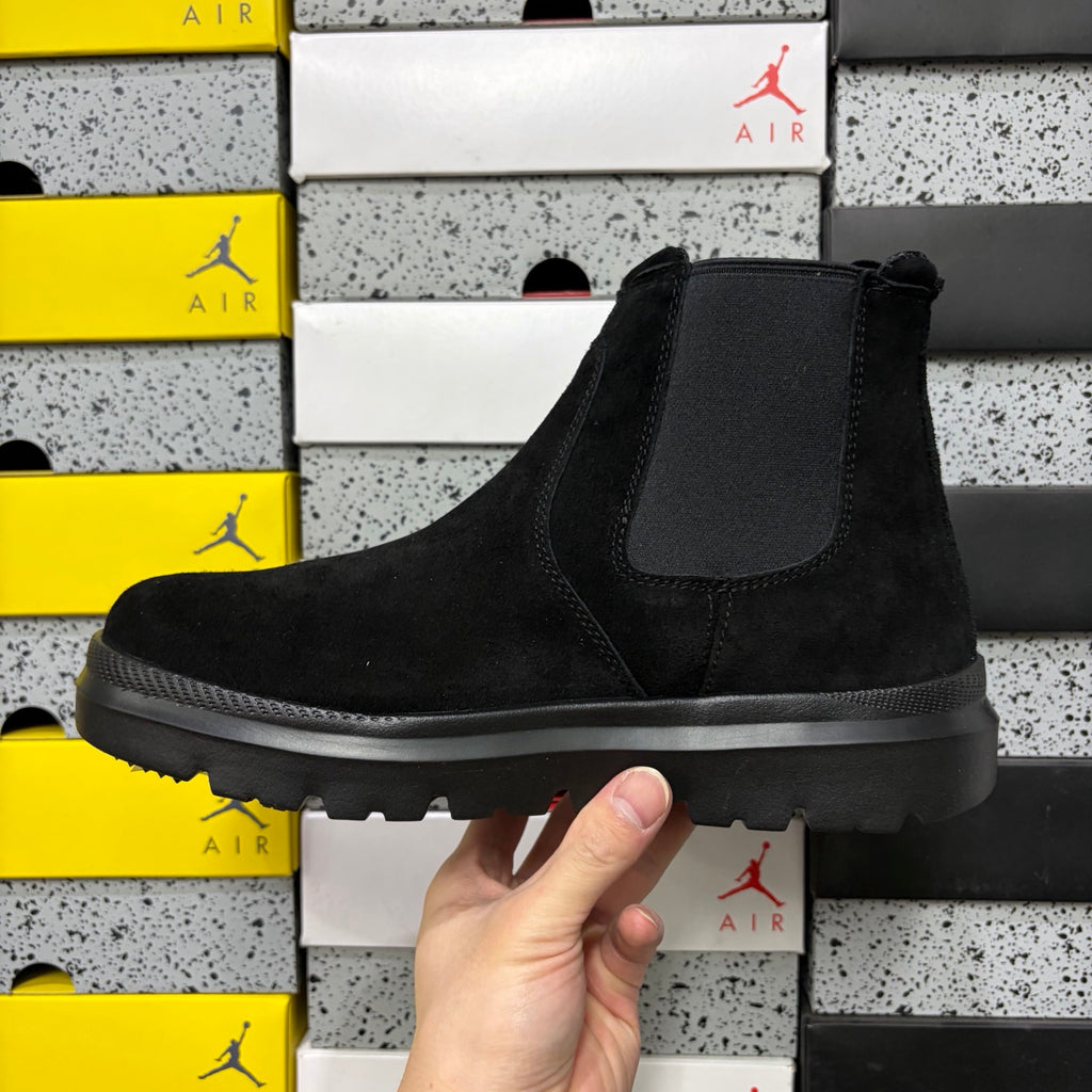 UGG Burleigh Chelsea Boot 2050 | Black | EU Sizes 39–44