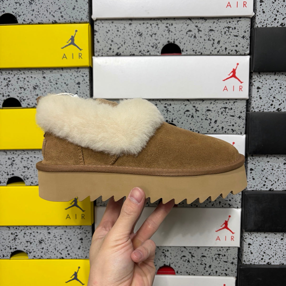 UGG Platform Boot W1166733 | Chestnut | EU Sizes 35–40